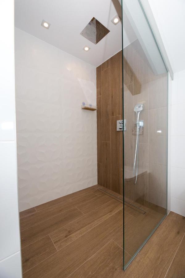 The Look Apartment Kastela Luaran gambar